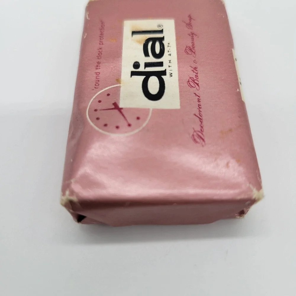 Dial Bath Size Deodorant Beauty Bar Soap 5 OZ Vintage NOS Pink Wrapper AT-7